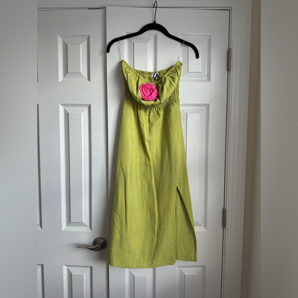 NWT Lorea Dress in Lime - Picture 5 of 8